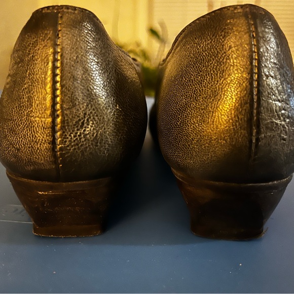 Fidji “Burnishe” - Picture 4 of 6